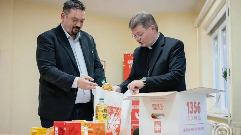 Ünnepi adománygyűjtés kezdődik