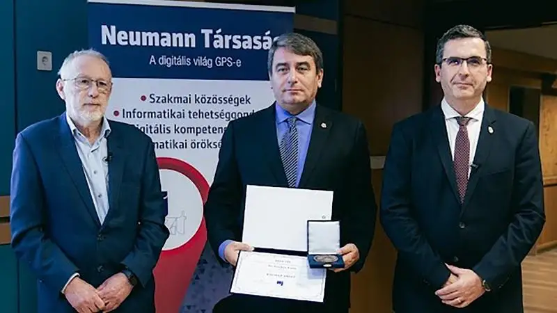 Nívós szakmai elismerésben részesült az Informatikai Kar oktatója