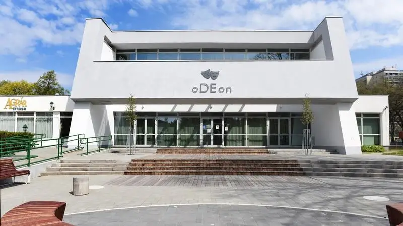 Erős Tibor és Szőnyi Ferenc motiváló történetei a Gazdaságtudományi Kar rendezvényén