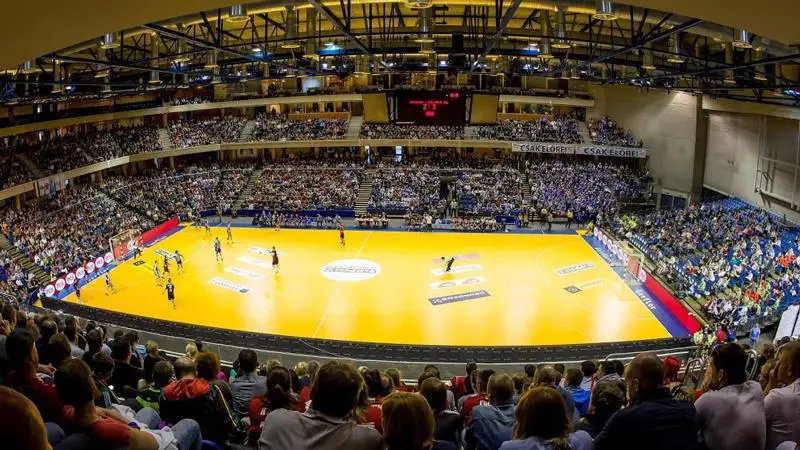 Németország a trófeát, Magyarország a stafétabotot vette át