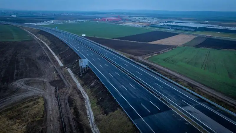 Teljes az M30-as autópálya