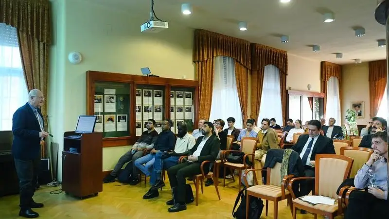 Újra megnyitja kapuit a Journal Club