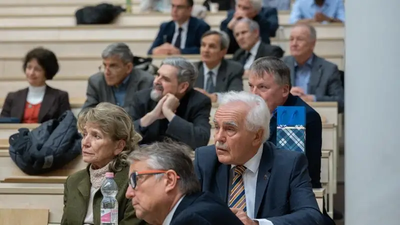 75 éves a Biokémiai és Molekuláris Biológiai Intézet