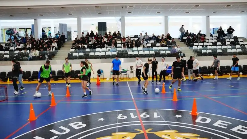 Középiskolások százai látogatták meg a Debreceni Egyetem sporttudományi nyílt napját