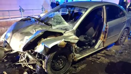 A frontális ütközés után napokig kórházban kell maradnia 