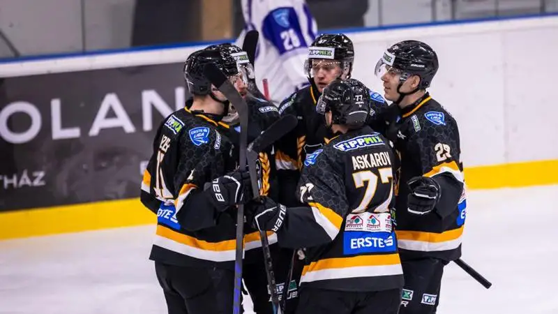 Remekelt a lett csatár