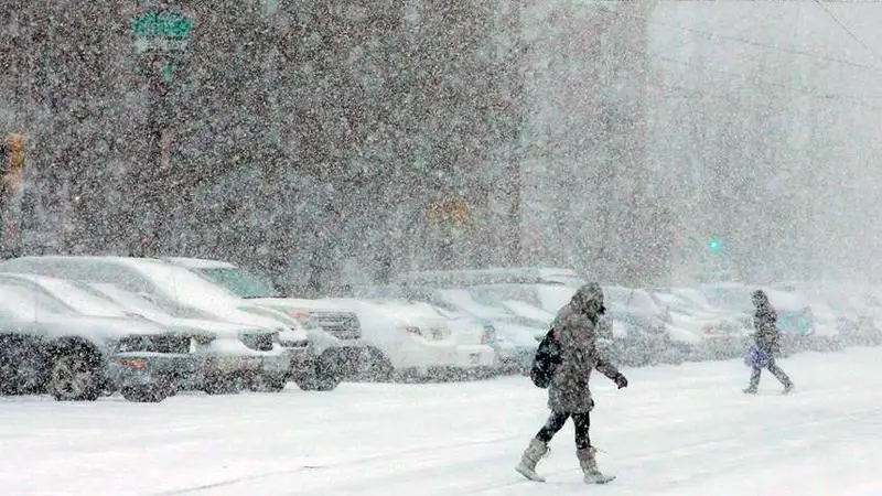 Tízezer repülőjáratot kellett törölni