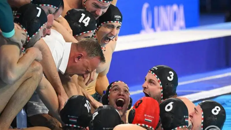 A vízilabda Eb-n magyar-szerb meccs dönt az elsőségről