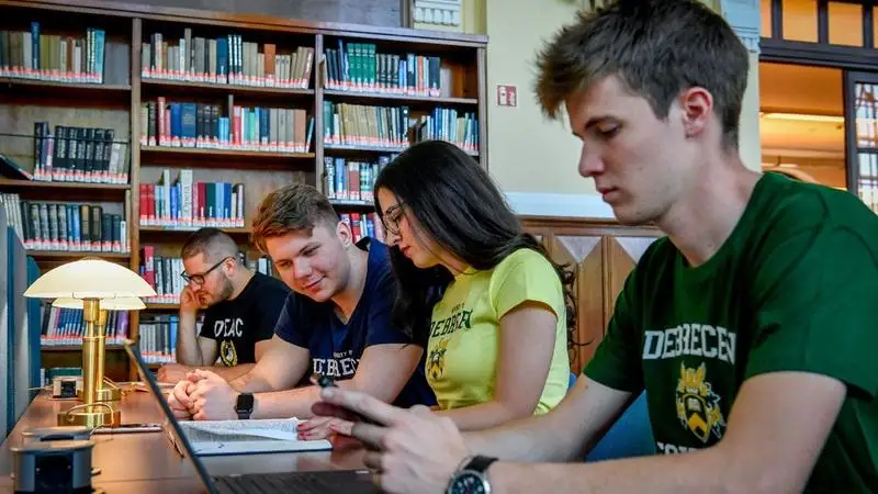 A Debreceni Egyetem könyvtára 25 éve formálja a tudományos életet