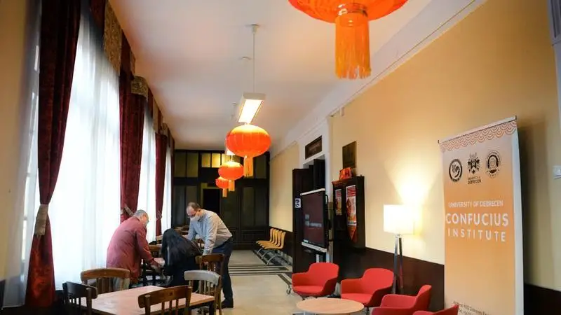 Az év legjobb kínai igazgatója – rangos díjat kapott a Debreceni Egyetem Konfuciusz Intézetének vezetője