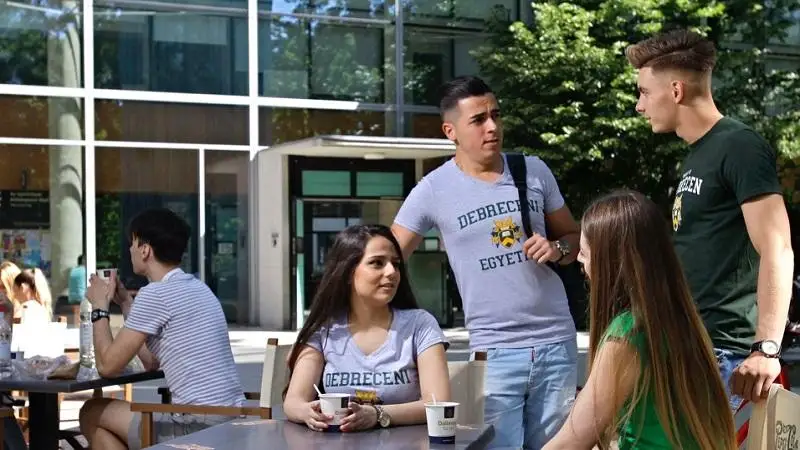 Sikeres keresztféléves felvételi – nőtt a hallgatói létszám Debrecenben