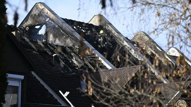 Négy halott, 27 sérült a kigyulladt házban 