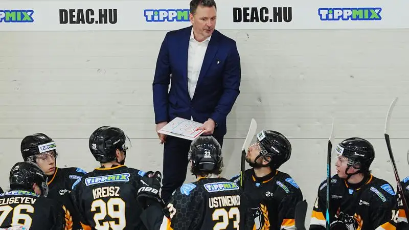 A vasárnapi DEAC-DVTK meccs dönt a hokielődöntőről