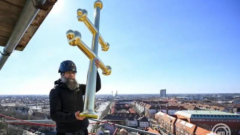 Második időkapszulát is elhelyeztek a magasban