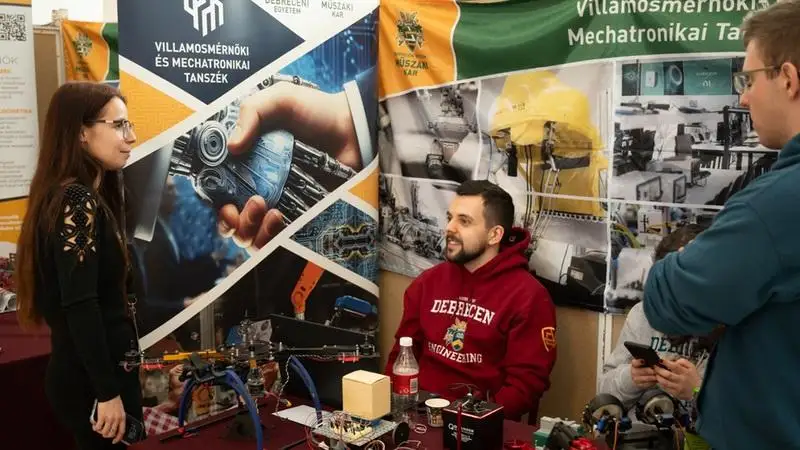 Mesterséges intelligencia és robotok az Ipar Napján Debrecenben
