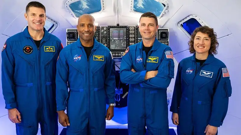 Csaknem 54 év után jutott ember ismét a Hold közelébe