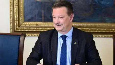 Új elnökök és rektorhelyettesek kaptak megbízást a Debreceni Egyetemen
