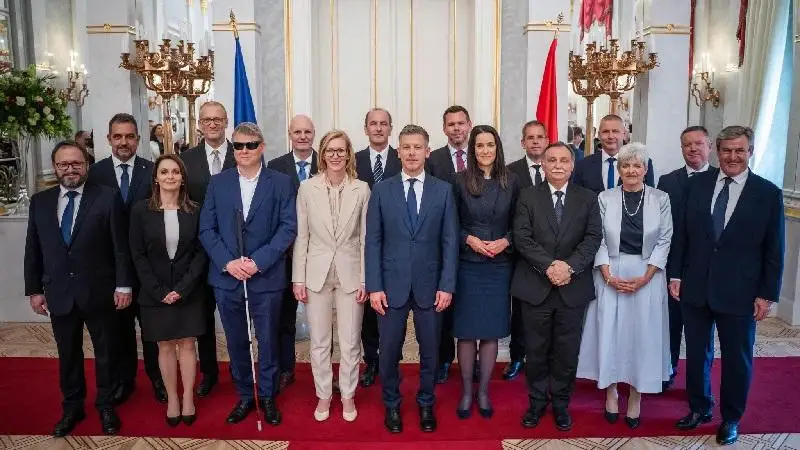 Magyar Péter kormánya hivatalosan is megalakult