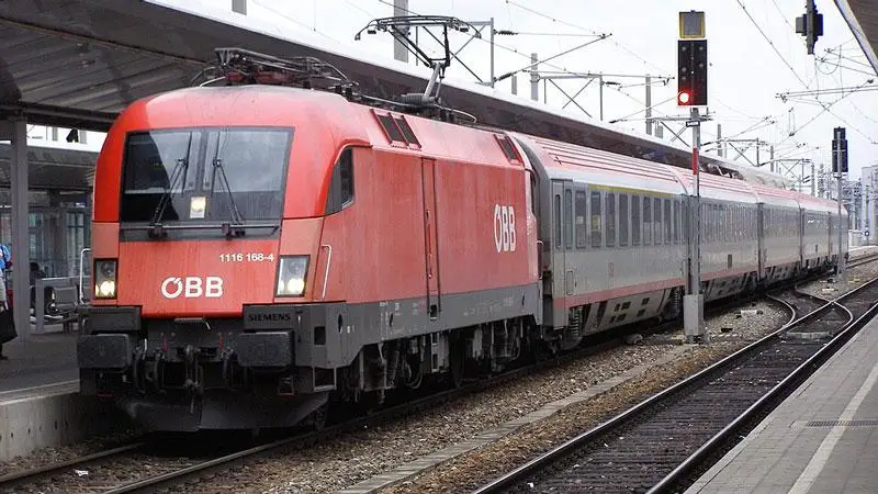 Ausztriából segítik ki a MÁV-ot 