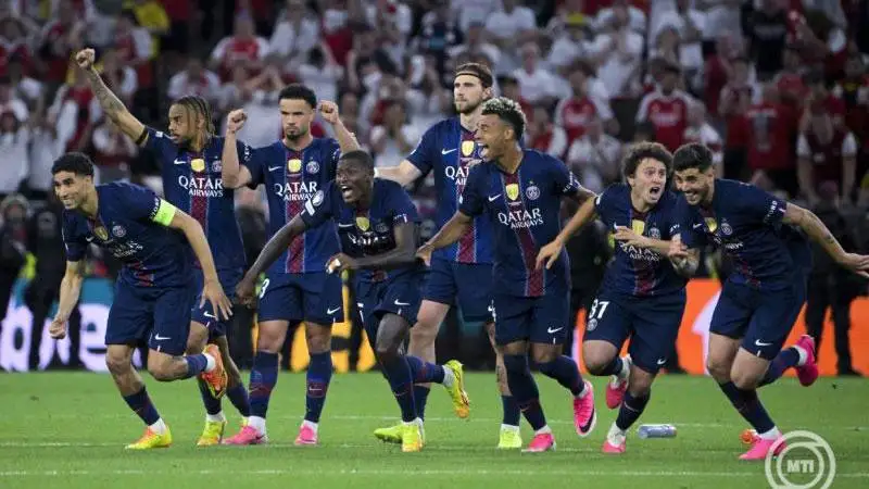 A címvédő PSG büntetőkkel nyerte a a pesti döntőt