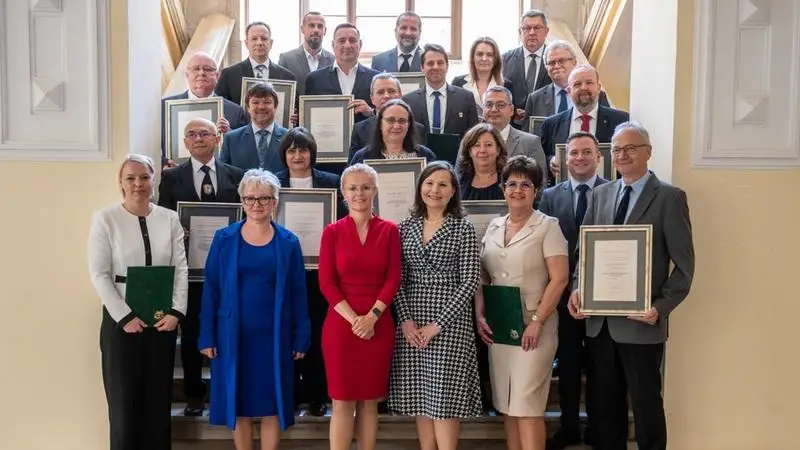 Kiemelkedő középiskolákat ismert el a Debreceni Egyetem