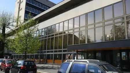 Súlyos égési sérülést szenvedett egy munkás a Debreceni Egyetem felújításán