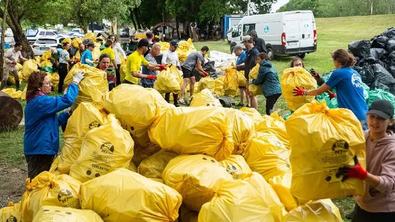Véget ért a PET Kupa – több mint 10 tonna szeméttől szabadult meg a Tisza‑tó