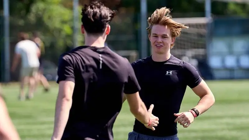Campus Sportfesztivál teltházzal rajtolt Debrecenben — Több mint ezer fiatal a DEAC‑pályán