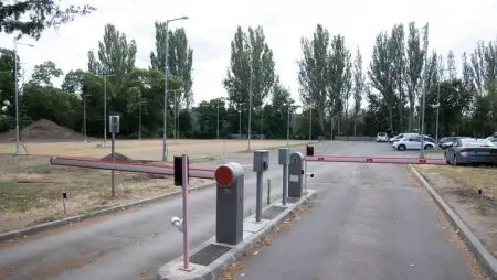 Augusztustól 87 új parkolóhely áll rendelkezésre a Kenézy Campuson