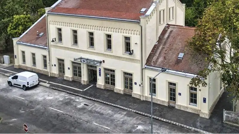 Megújult a vasútállomás Balmazújvárosban és Berettyóújfaluban