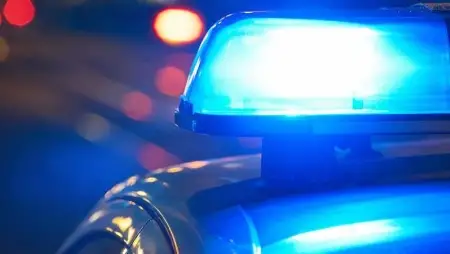 Egy ember meghalt, tízen megsérültek a Debrecen–Ebes közti ütközésben