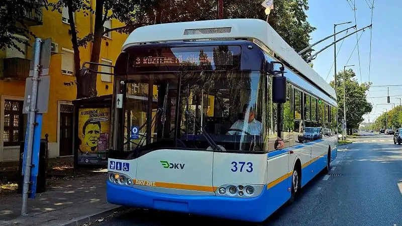 Debrecenben buszok pótolhatják a trolikat 
