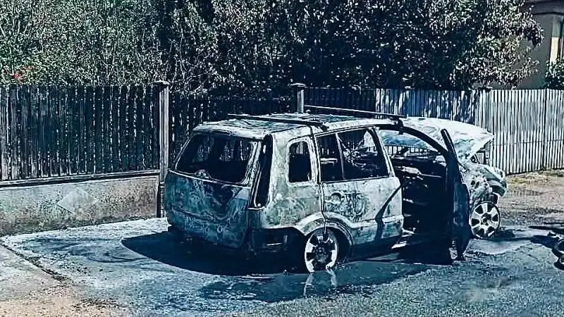 Lángoló autó, gyors mentés – így előzték meg a tragédiát Hajdúnánáson