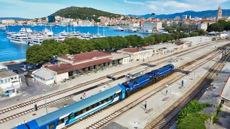 Október első hétvégéjéig jár a tengerparti InterCity