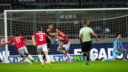 Kérdőjeles döntések után kikapott a jól játszó DVSC a Vasastól 