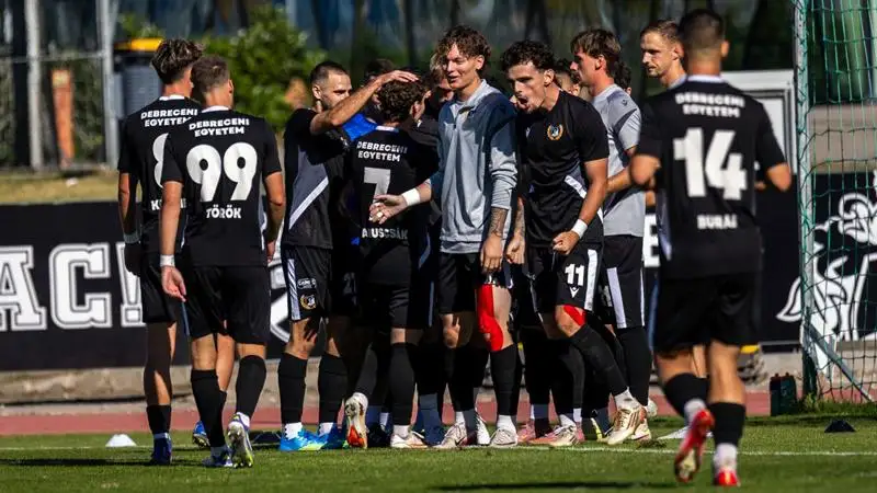 Győzött a DEAC és a kis Loki, földbe döngölték a nánásiakat 