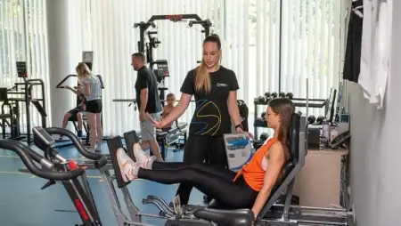 Tíz éve segítik a sportolók felépülését a debreceni SET Center szakemberei