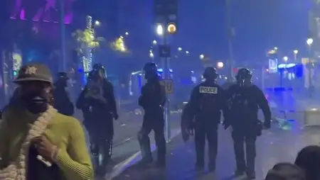 Folytatódtak a zavargások Párizsban és Lyonban